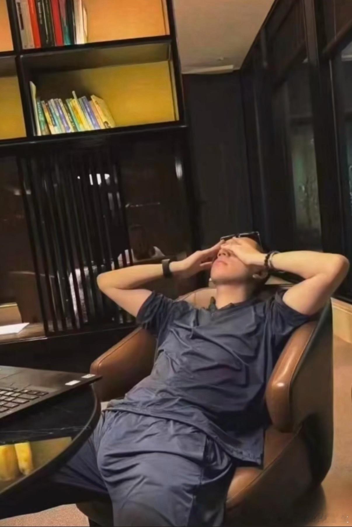 累了就躺会儿