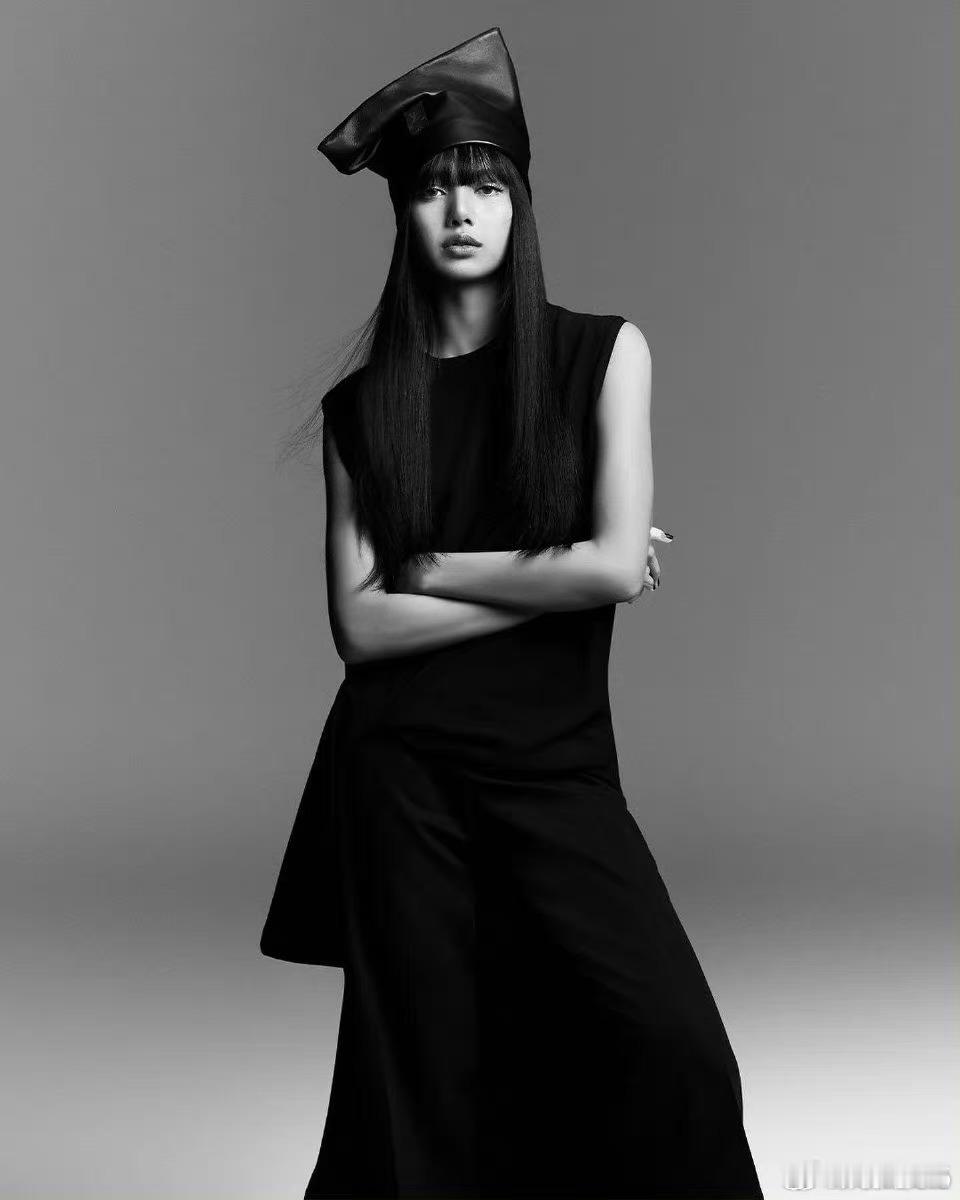 #Lisa成为LV全球代言人#我的妈呀 所有的预言都成真了，就拭目以待以后lis