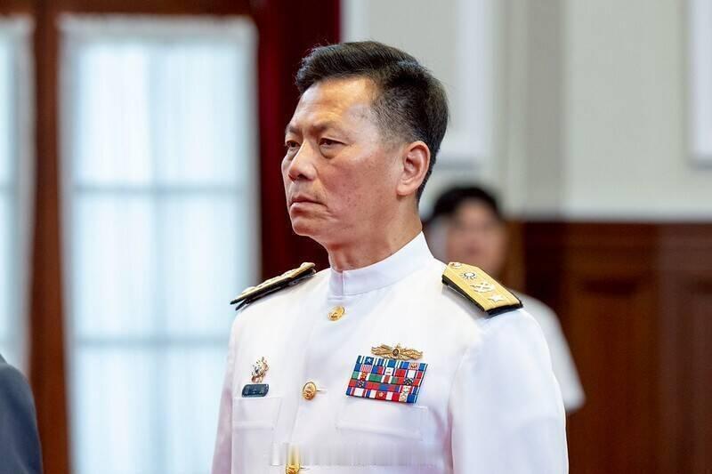 伪台海军滨海作战指挥部成立并确定了首任指挥官----伪台高层的亲信
伪台“赖总桶