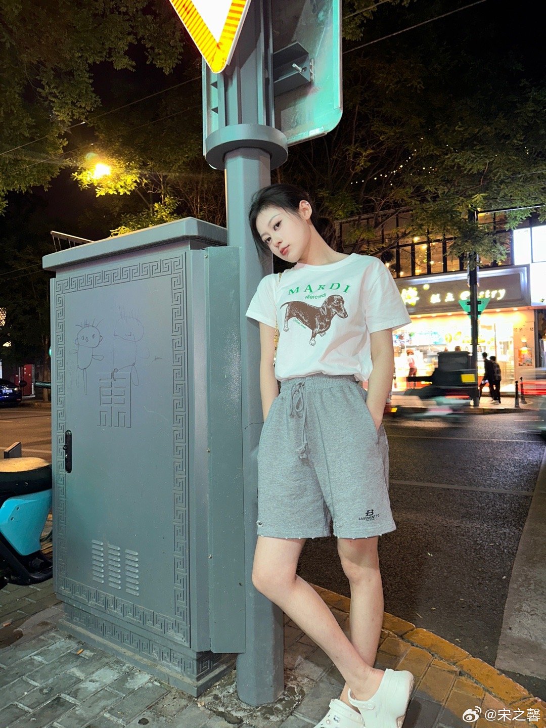 Hi 最近有什么新鲜事吗？说来听听～ ​​​