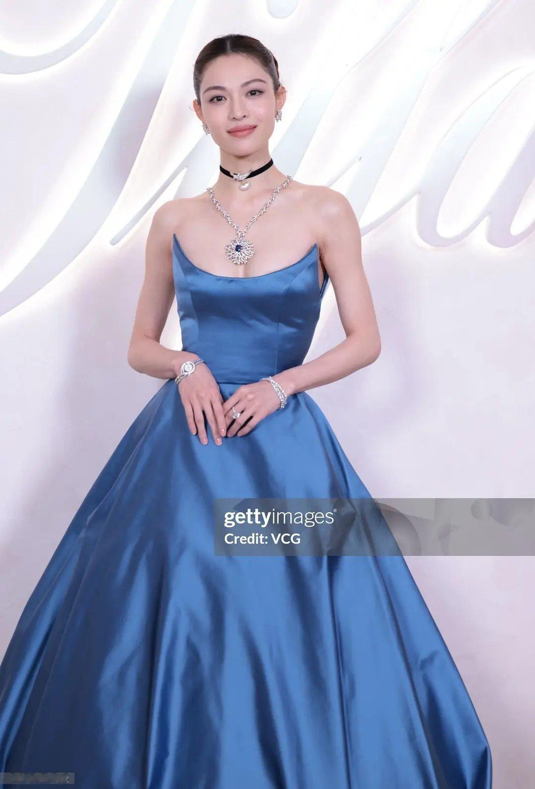 钟楚曦大光明造型大家觉得怎么样 ​​​