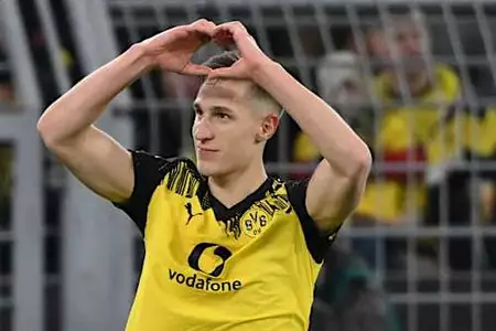 德天空：若施洛特贝克不续约，多特今夏愿最高3500万欧卖他