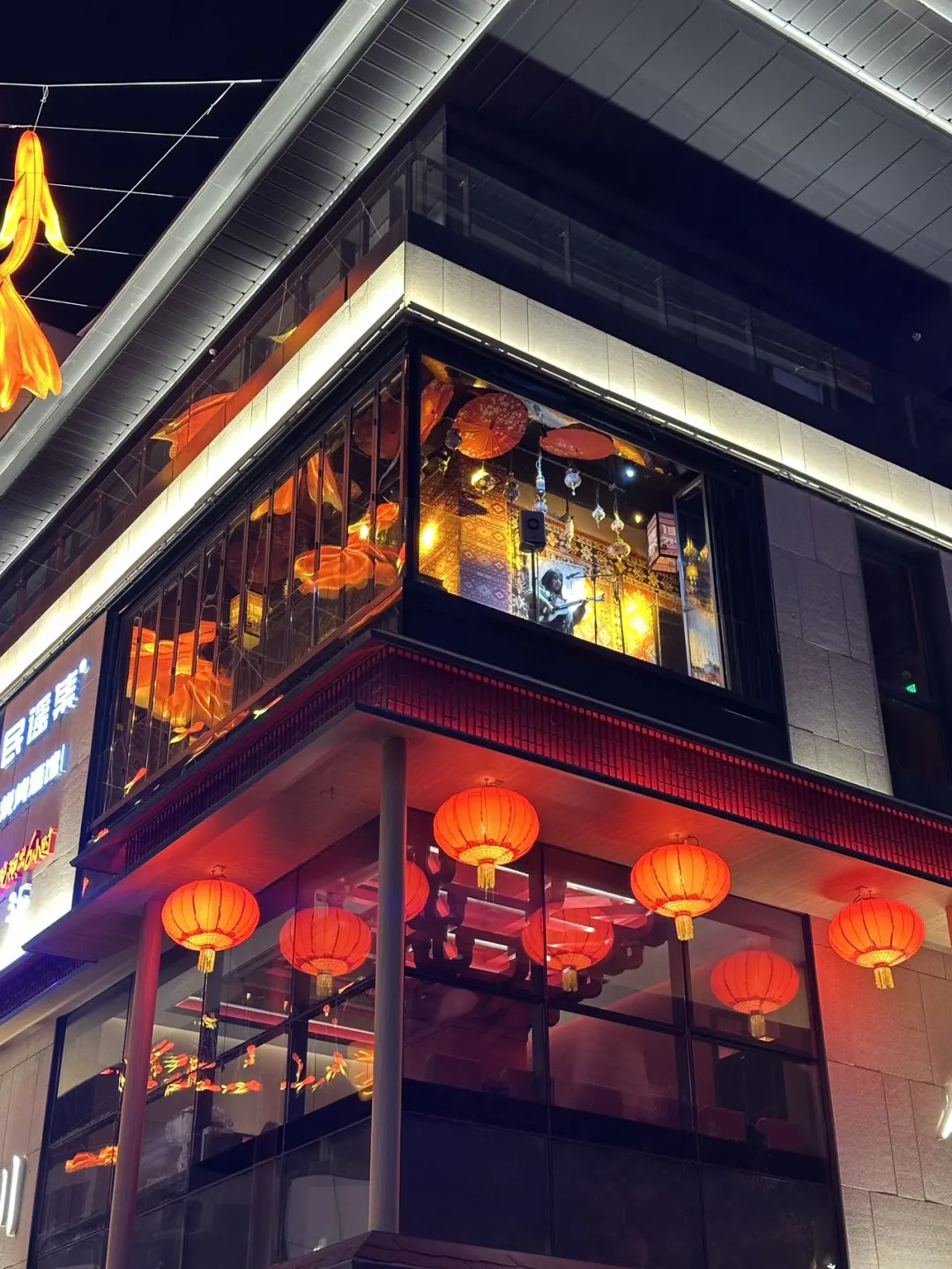 哇哇哇！！！不夜城也有了！！！快冲鸭！！