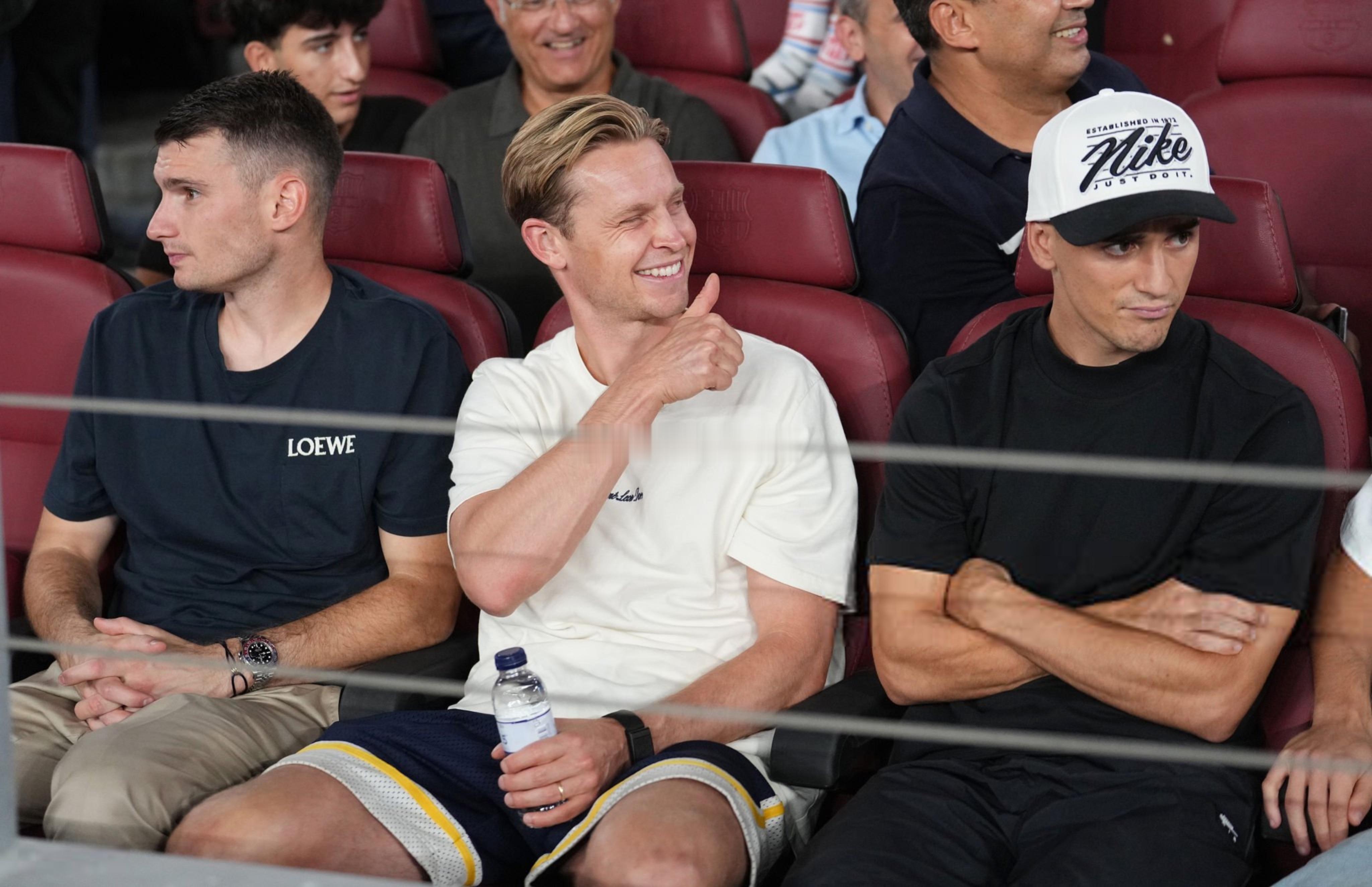 Dominik Livakovic & Frenkie de Jong & Ga