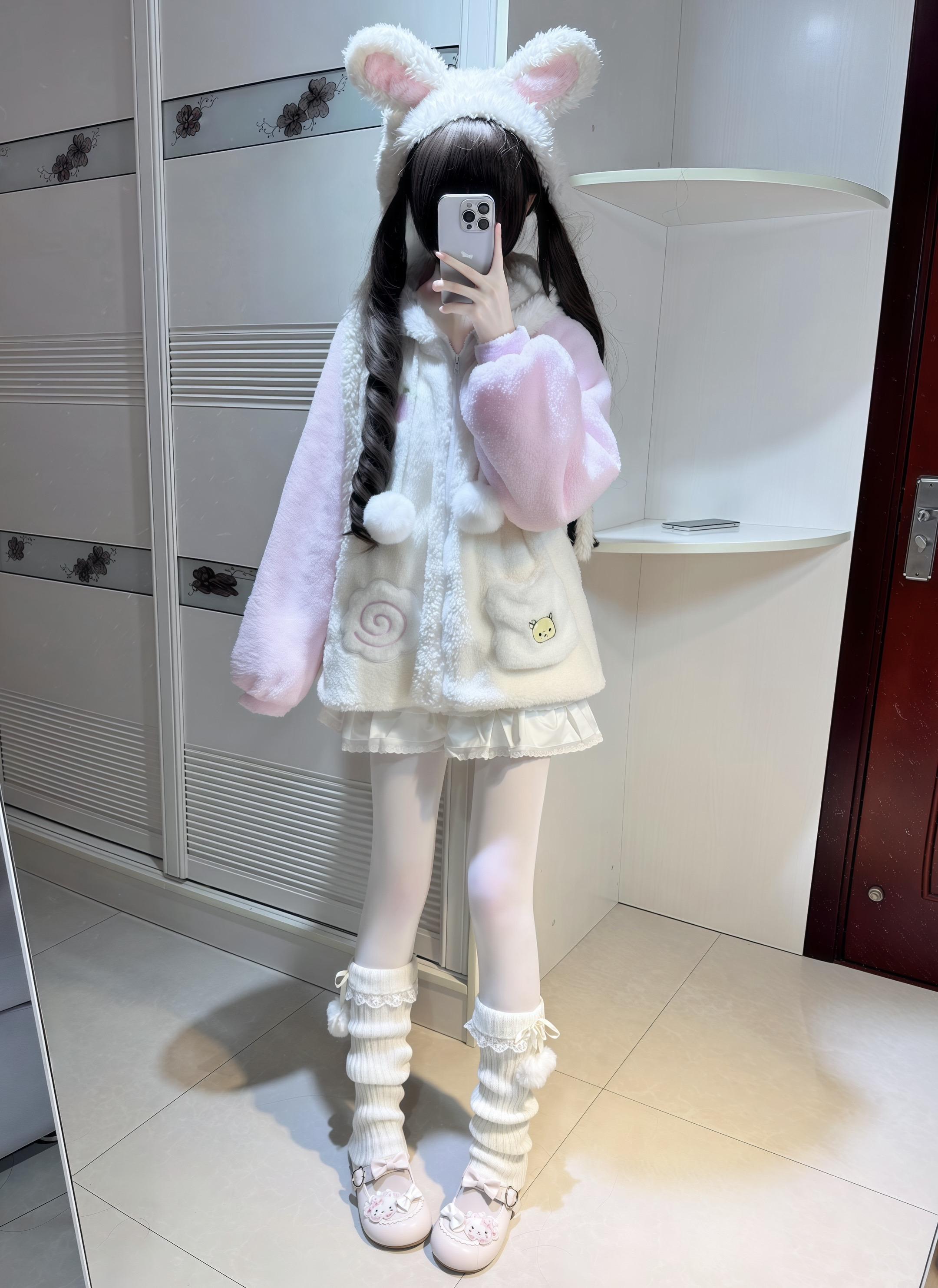 我无法把她想太坏 因为她就是想要爱 再坏的目的也就是这个