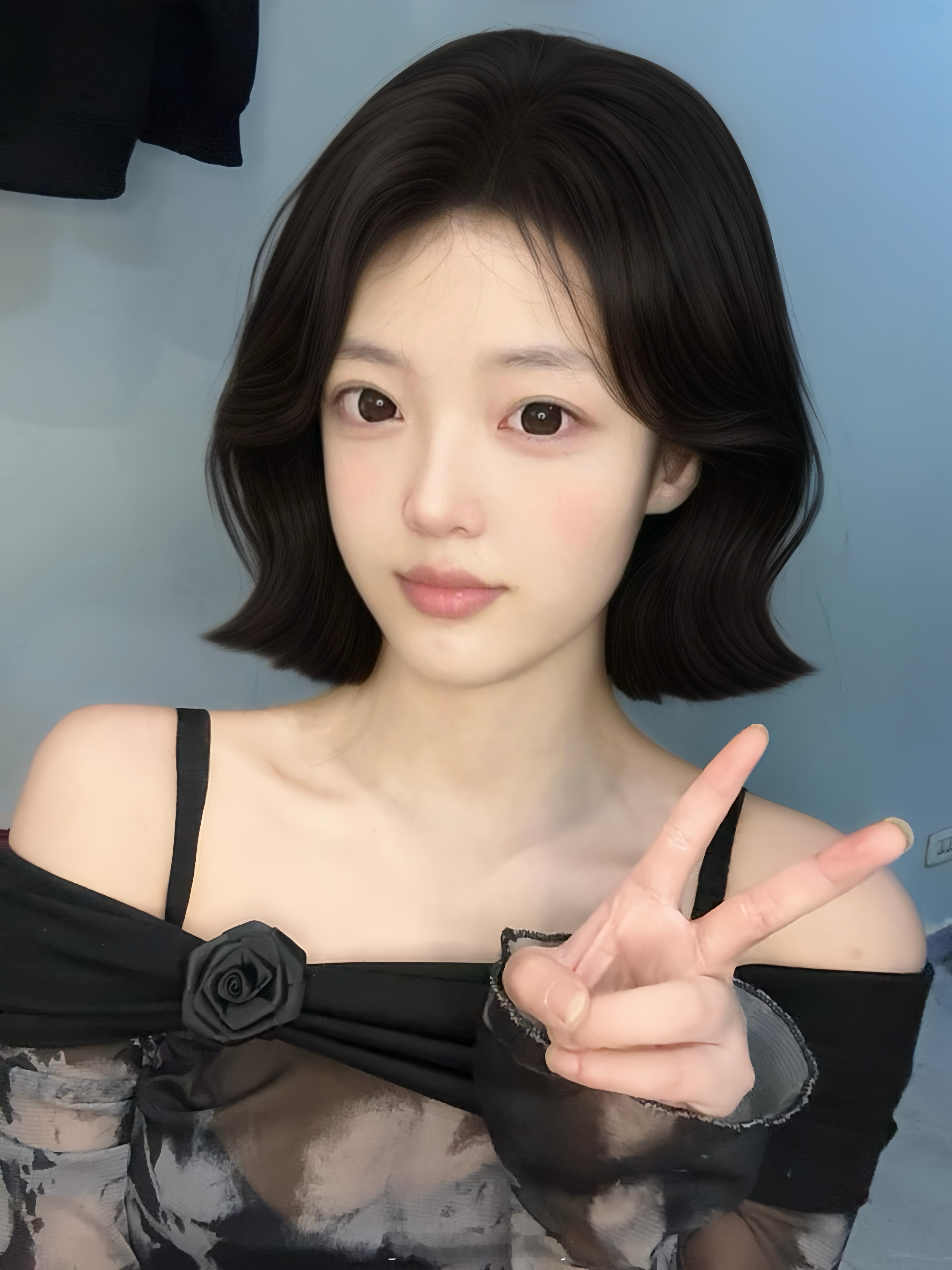 也没人告诉我短发这么好看呀！！ ​​​