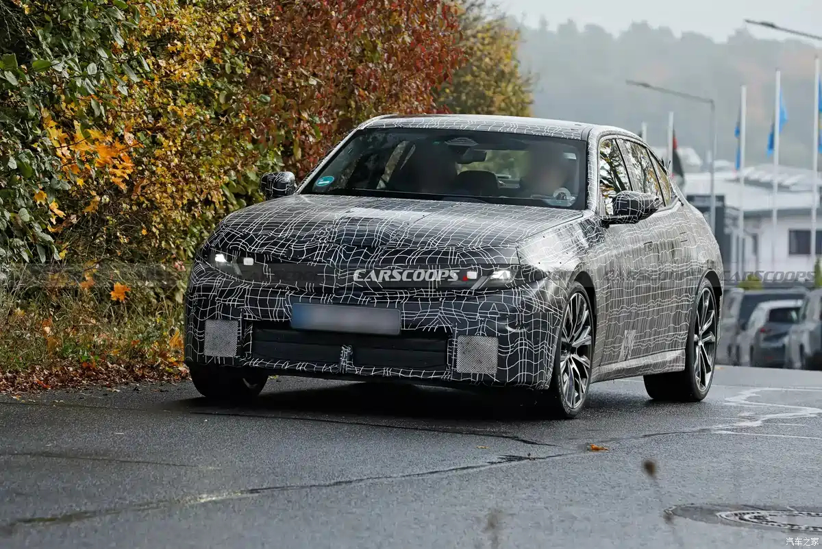 全新宝马3系燃油版谍照曝光，外观可能跟纯电一样。 