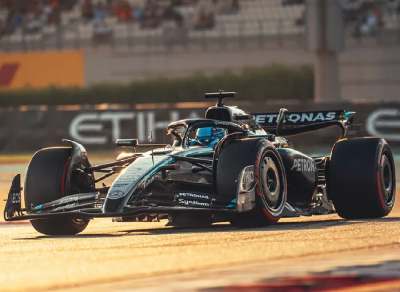 奔驰在体育圈真舍得花钱奔驰不止在网球层面舍得花钱，看大型活动的时候背景板中经常在