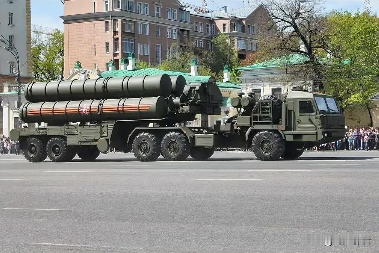💥🛩️🛡️颠覆认知！坦克大炮早已过时，无人装备主宰俄乌现代战场

大众看待