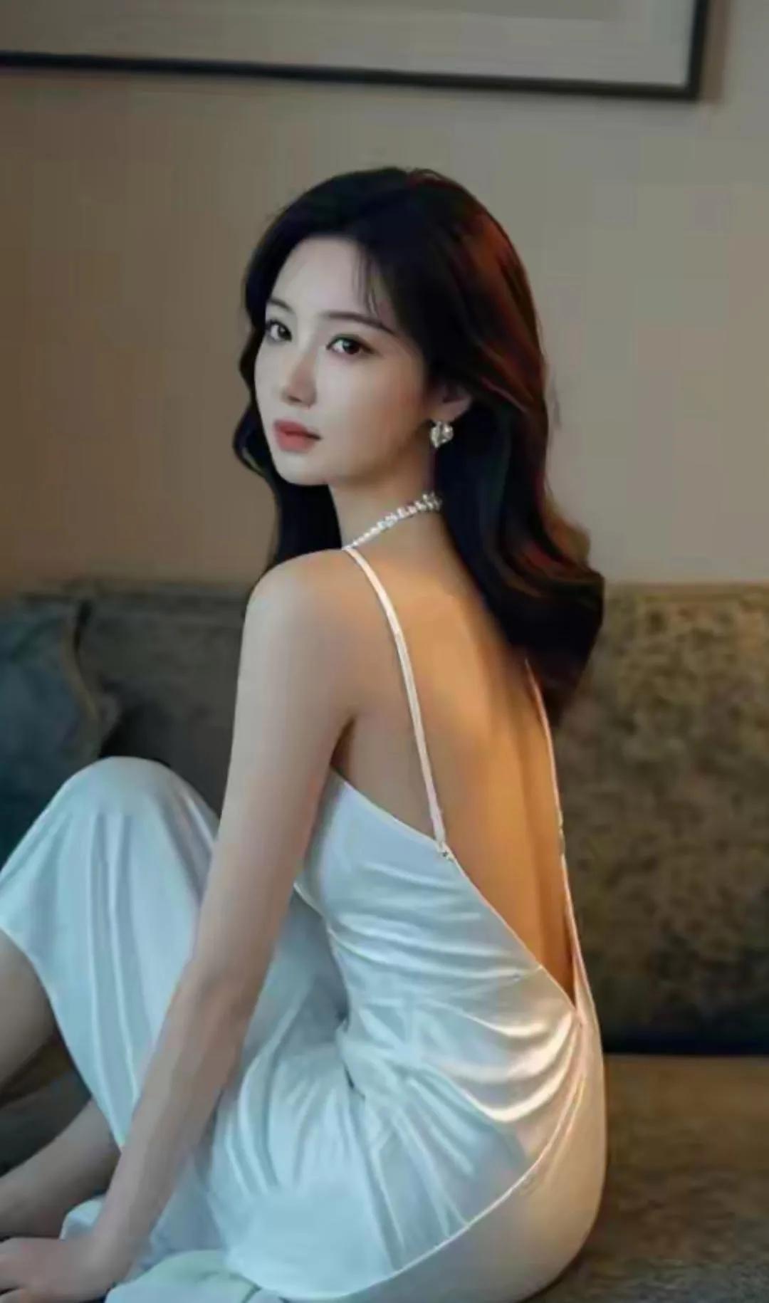 生活忙忙碌碌，时光匆匆流逝，在繁忙的生活中，记得照顾好自己，愿你珍惜每一刻，让快