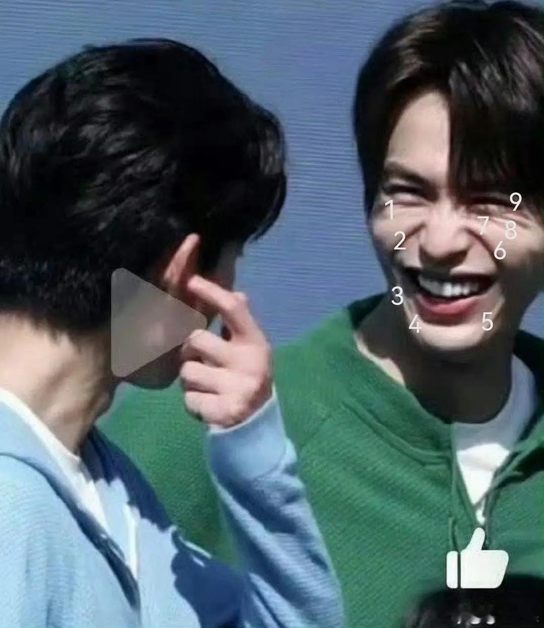 这真的不是p图吗？张凌赫怎么这么多褶子 ​​​