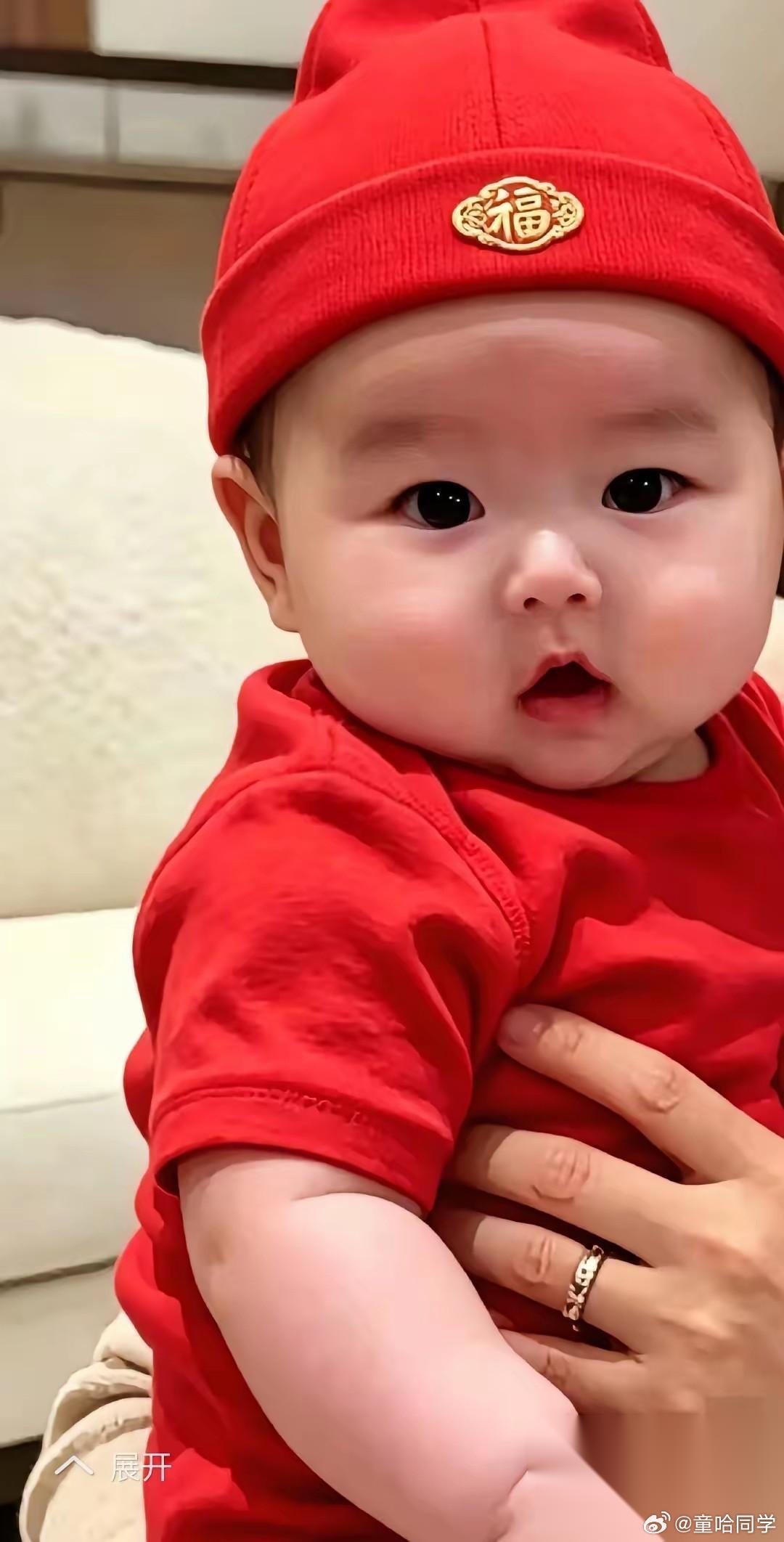汪小菲最近再次开播，刚上线就直夸小儿子可爱，可话还没说完就被一个叫“拉风”的网友