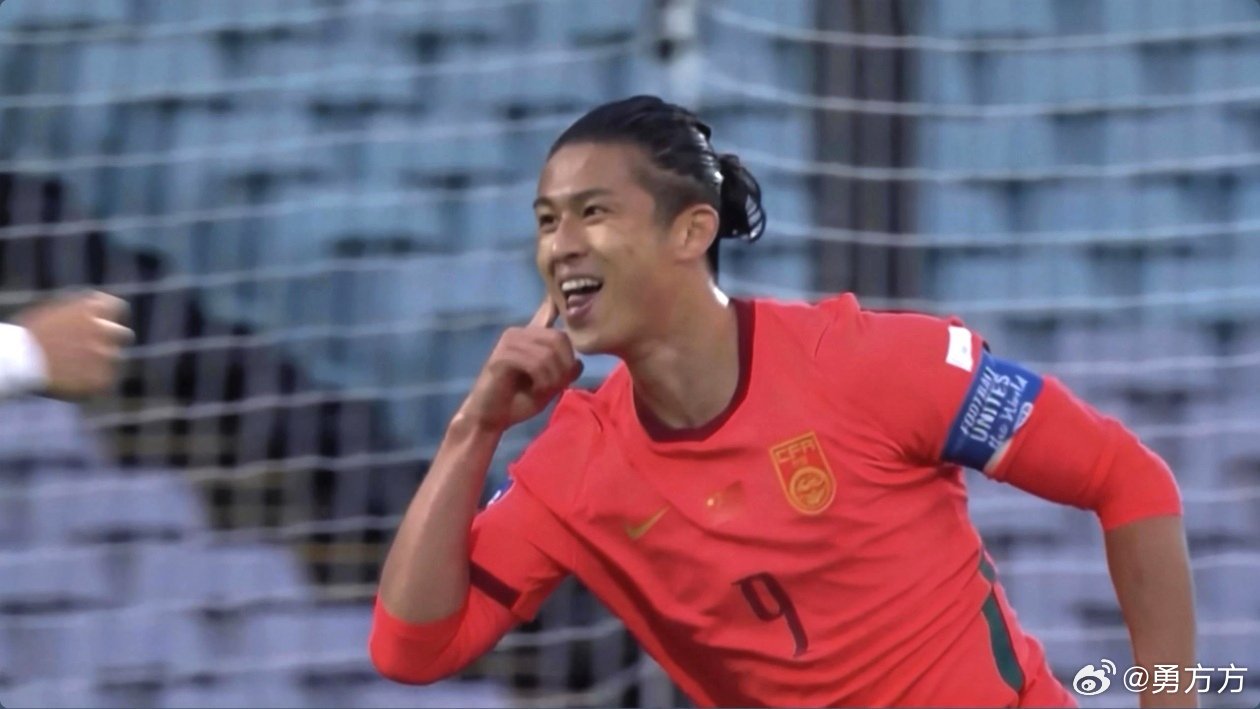 国足vs库拉索 玉宁这状态好爆了，今天已经一球一助，从联赛开始一场一球，这脚射门