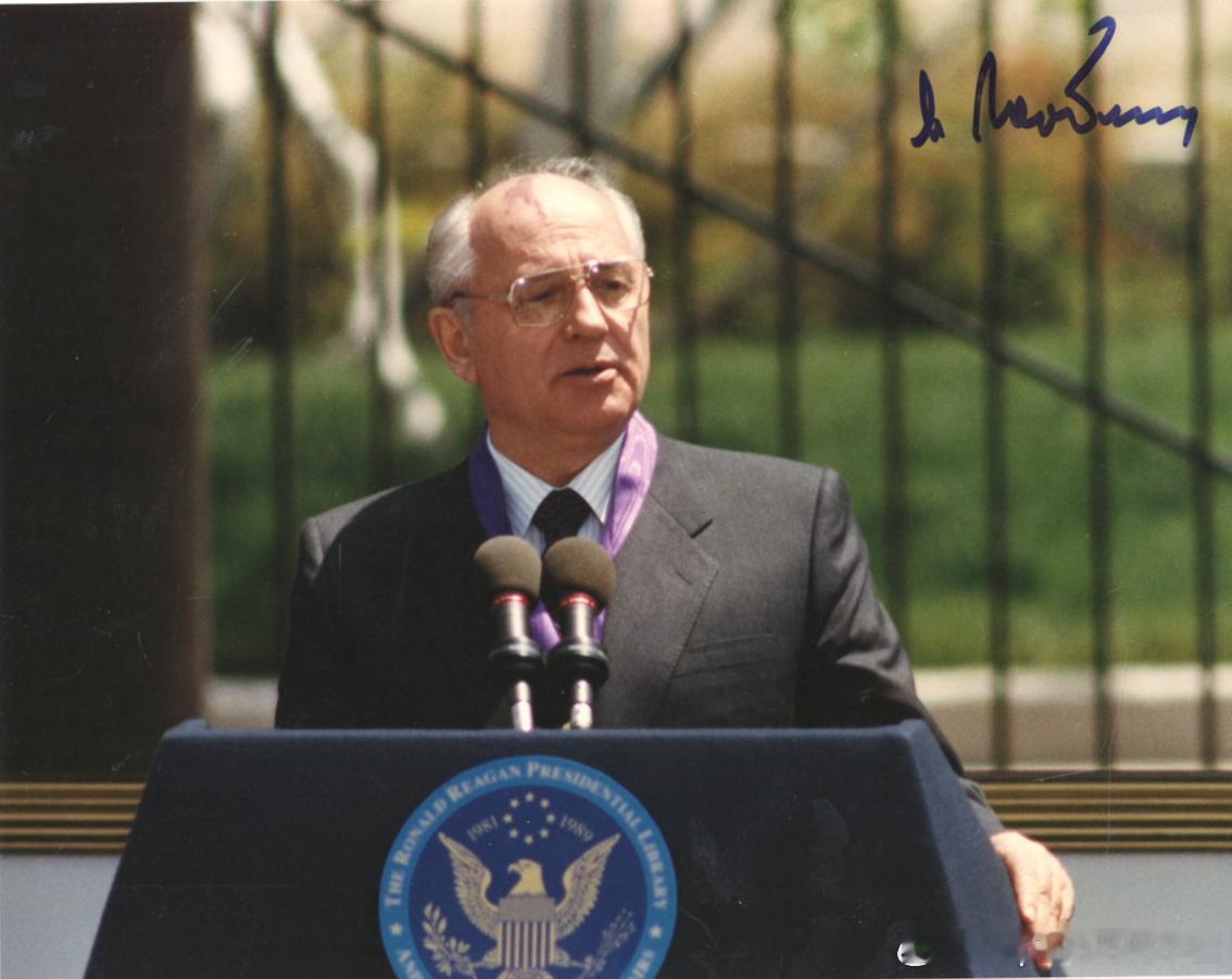 90年代戈尔巴乔夫签名照历史影像