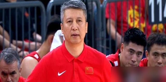 什么叫现实！
郭士强选人，直接拿了把尺子，把高诗岩给量下去了！
就一场比赛，