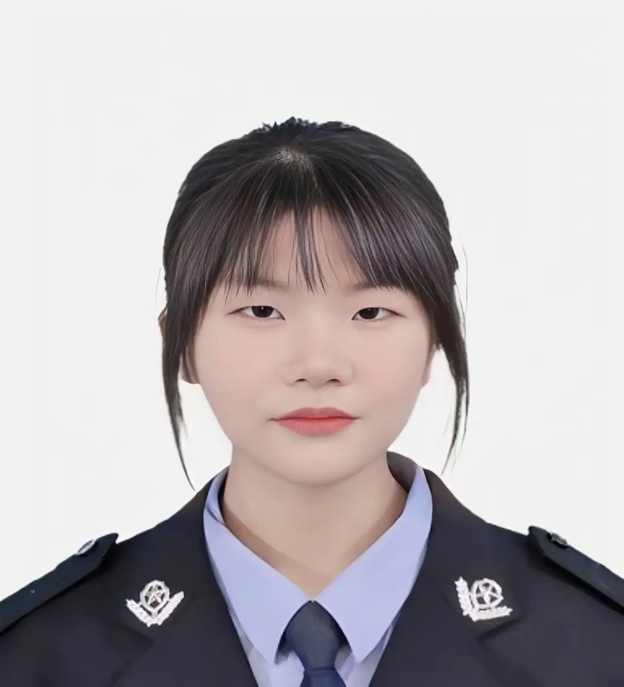 黄思涵，湖南永州蓝山县公安局执法办案区的一名辅警，2023年11月才正式上岗，出