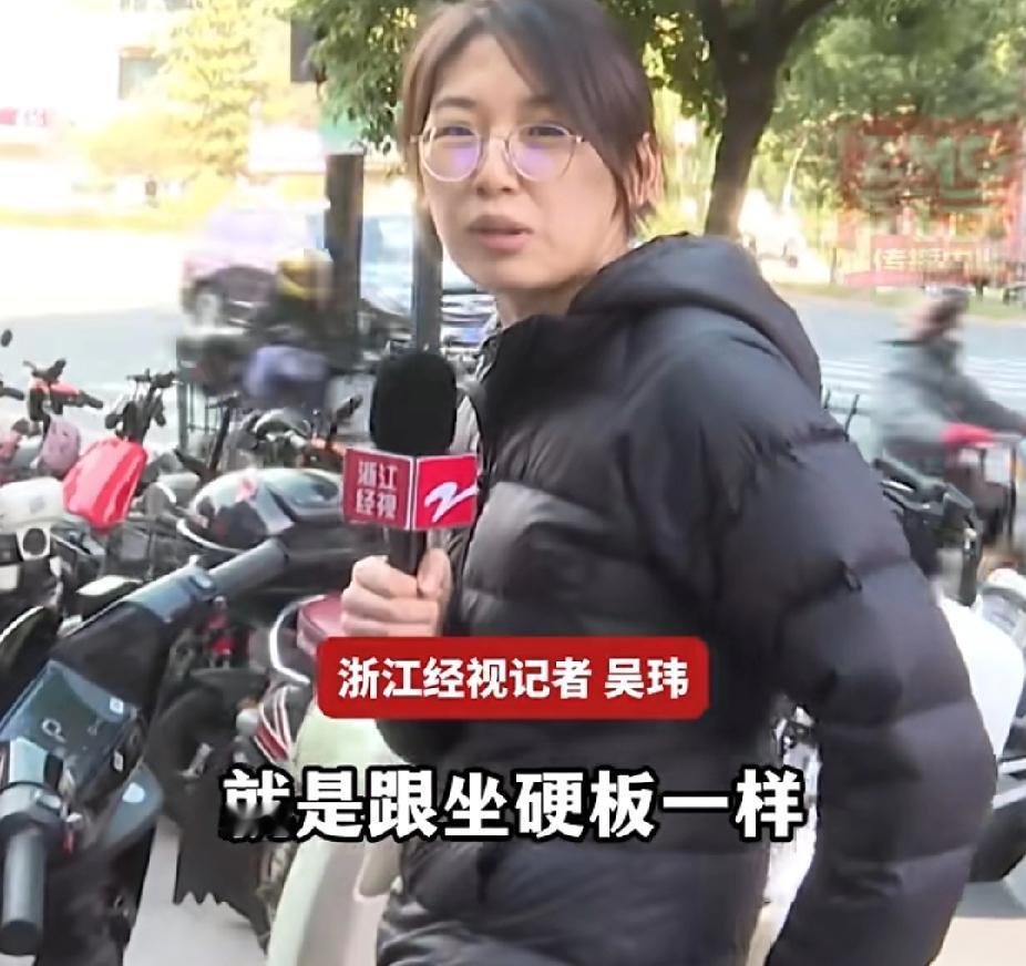 专家和设计师骑电车吗？12月4日，浙江杭州记者试驾新国标电车，直言:“特别硬，跟