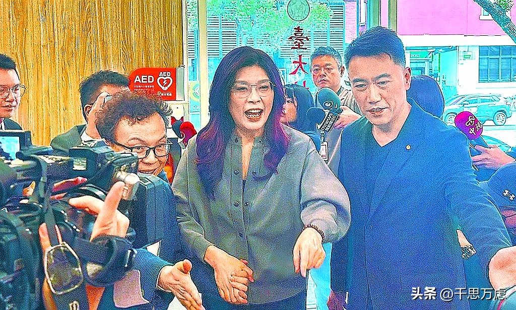 卢秀燕访美后，国民党内部“两个太阳”“两条路线”的问题还在持续发酵。对此，国民党