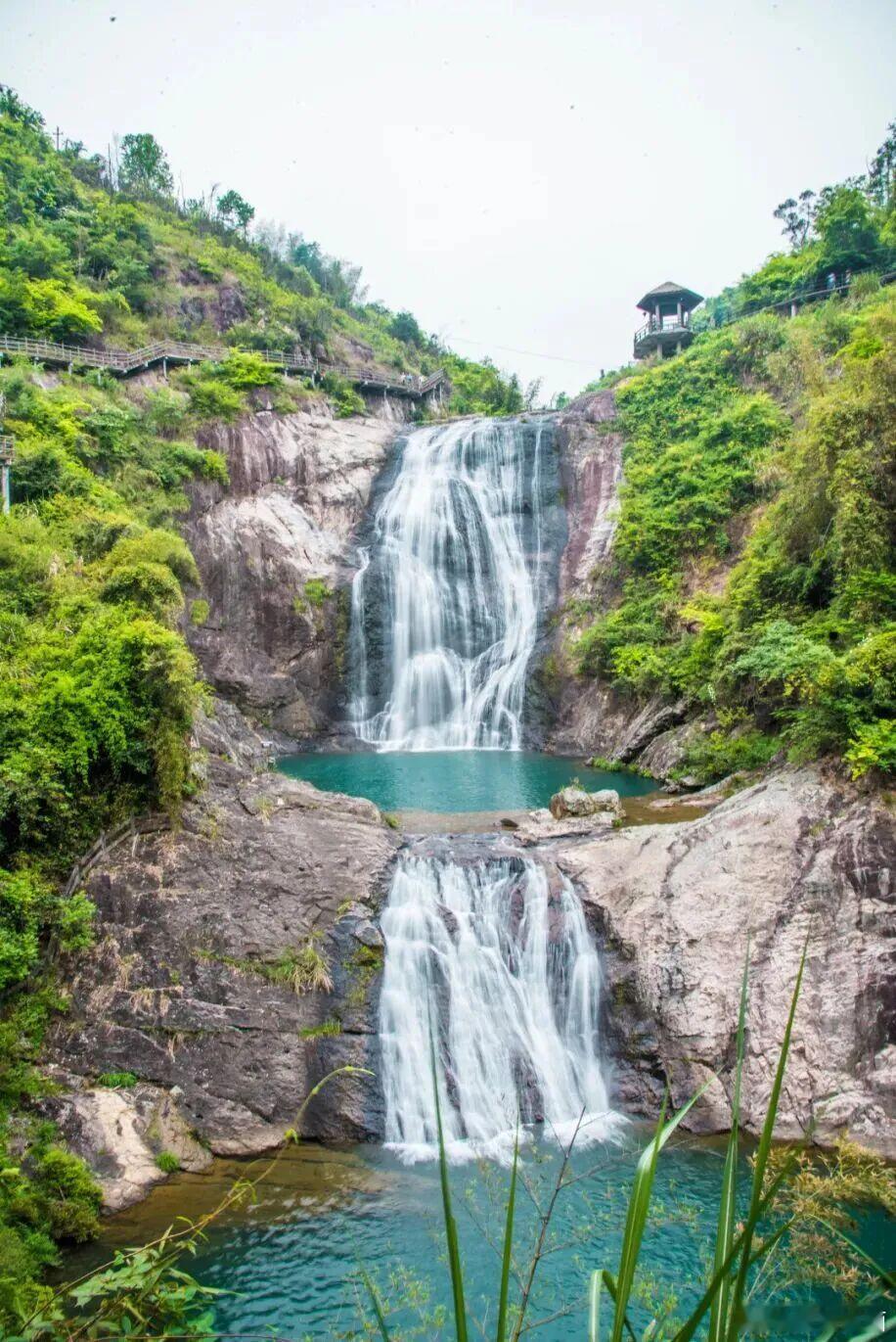 钻进山林，静听流水落谷的回响～ ​​​
