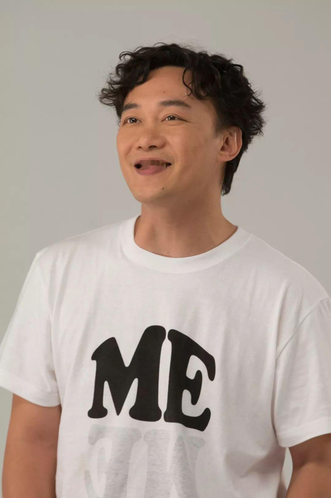 #陈奕迅受伤缝合30多针#半个月前，杭州站最后两场因为“声带问题”取消；这次又因