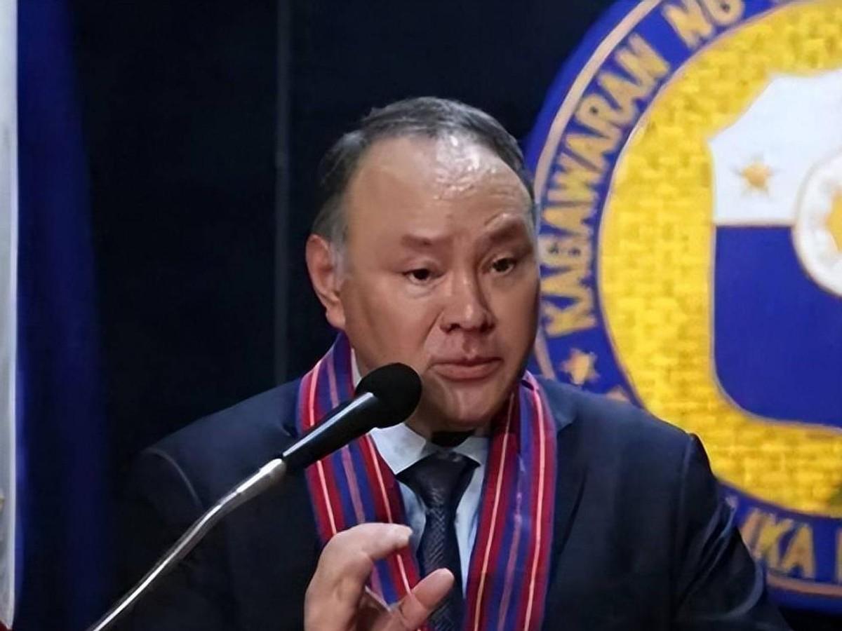 不敢招惹中国，菲律宾防长转头拿本国官员开刀立规矩！不准官员对中国态度温和，不强硬