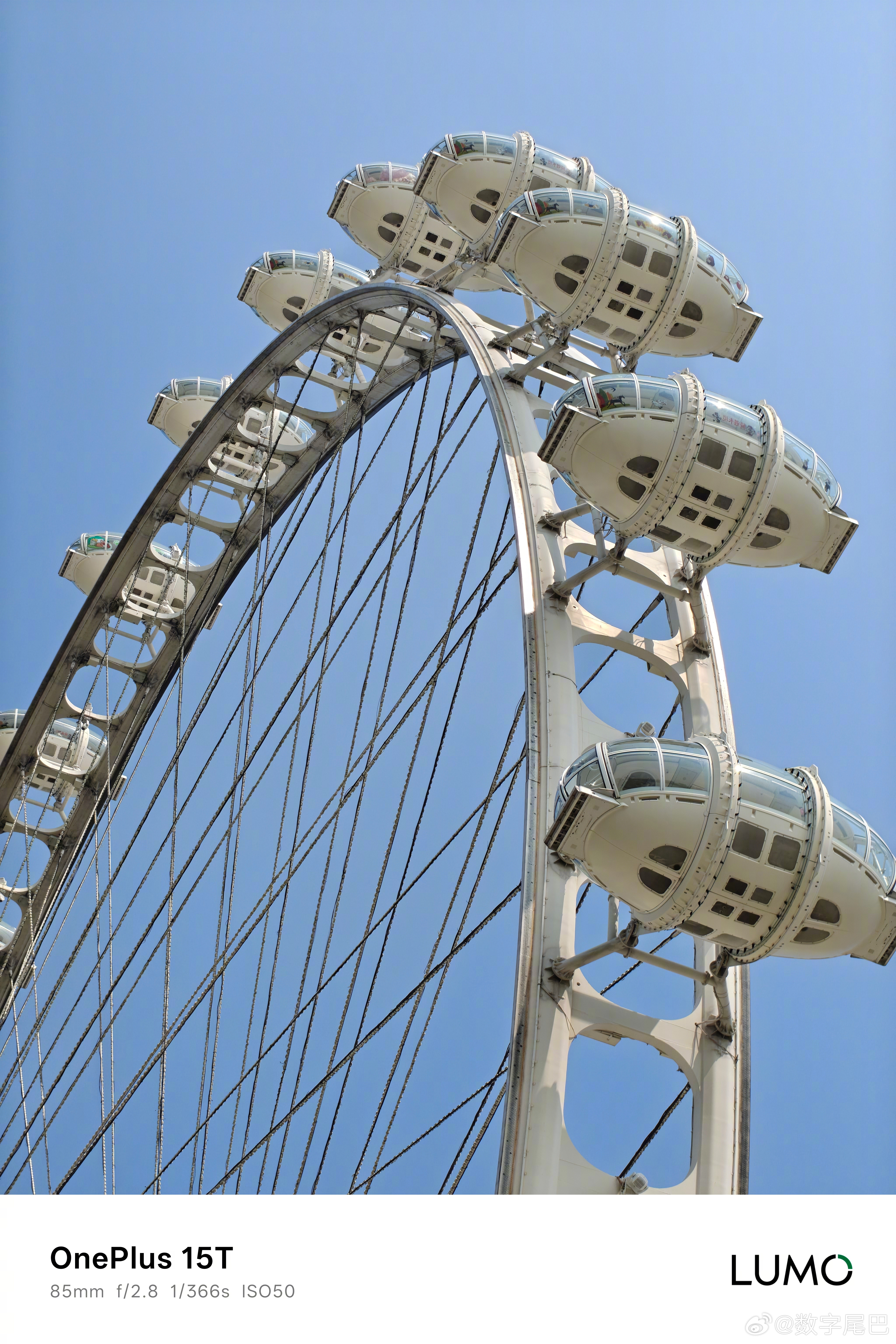 新一代小屏大魔王——一加15T 终于正式发布，这次依旧延续之前的高性能路线，同时