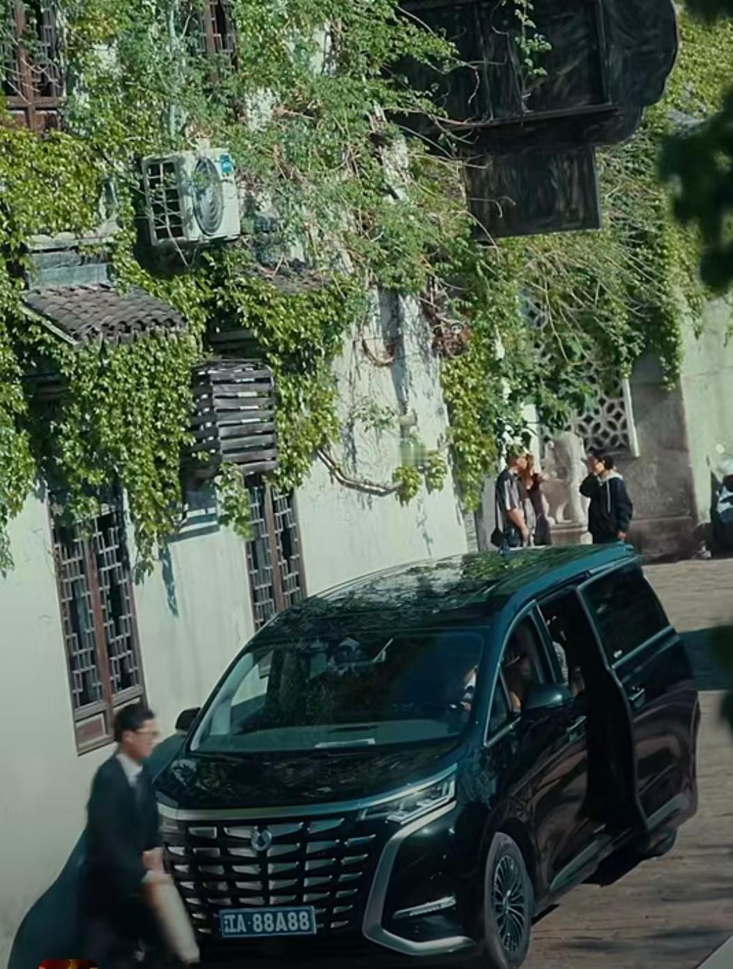 短剧也是好起来了，竟然能开上比亚迪腾势！[笑cry] ​​​