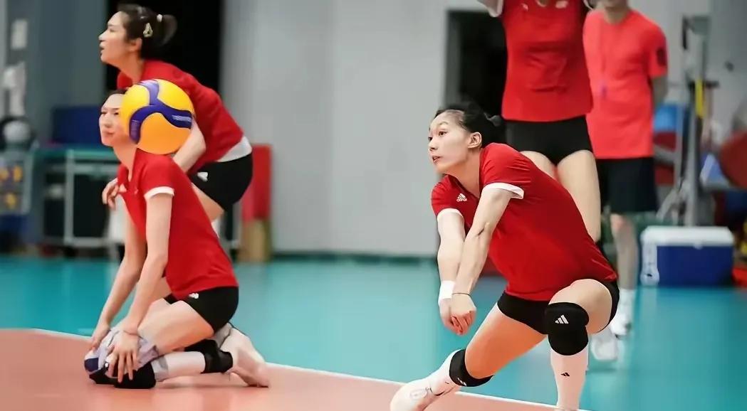 中国女排世联赛首秀 3:0 轻取比利时！二传张子萱传球稳当，第三局还有隐蔽球操作