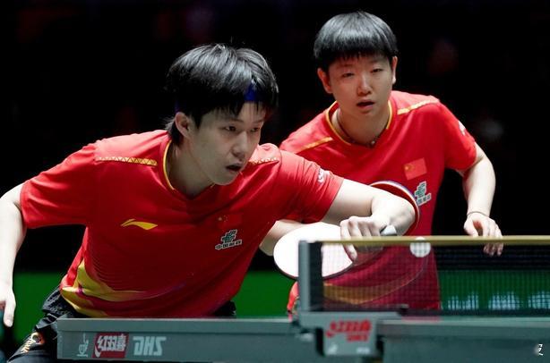 🔥成都混团世界杯爆燃对决！国乒豪取 6 连胜领跑积分榜，总比分 8-2 横扫欧