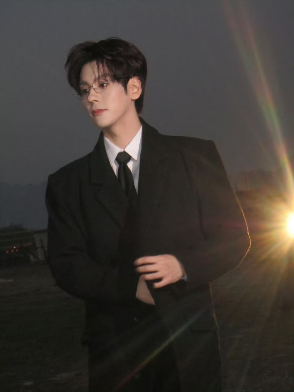 魏哲鸣新剧一句话三个人掉眼泪你是迟来的欢喜魏哲鸣演的许淮颂太让人心疼！因家中变故