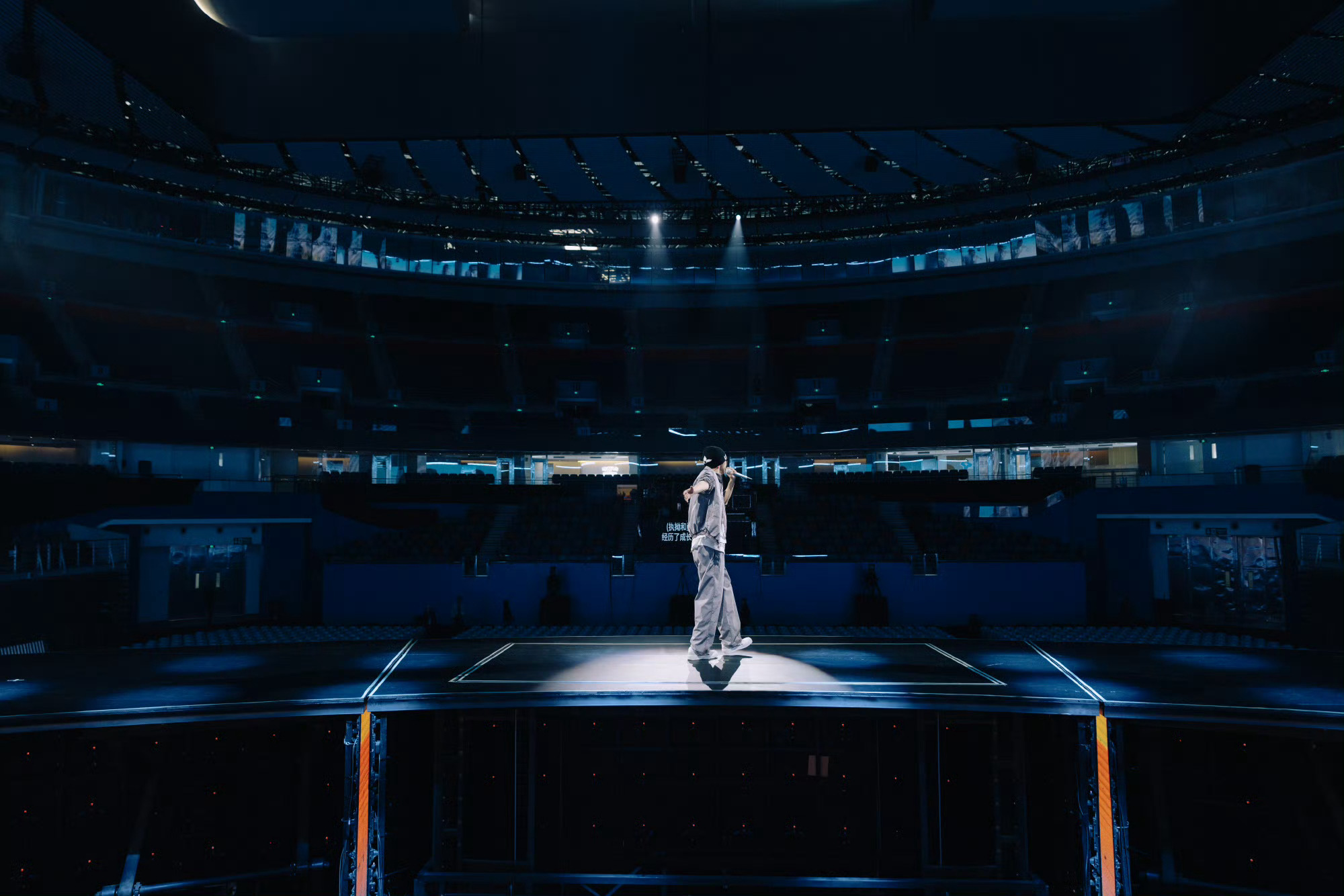 向全世界安利我担🔮‎梓渝  “零碎的岛屿，漫天的星河，都会化作羽毛，带我寻找你