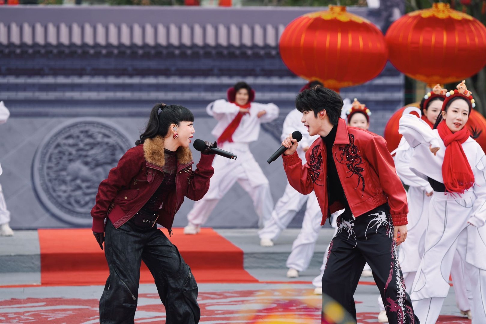 总台2026欢欢喜喜过大年过春节怎么能不看！momo这张脸真的太适合过年了，一开