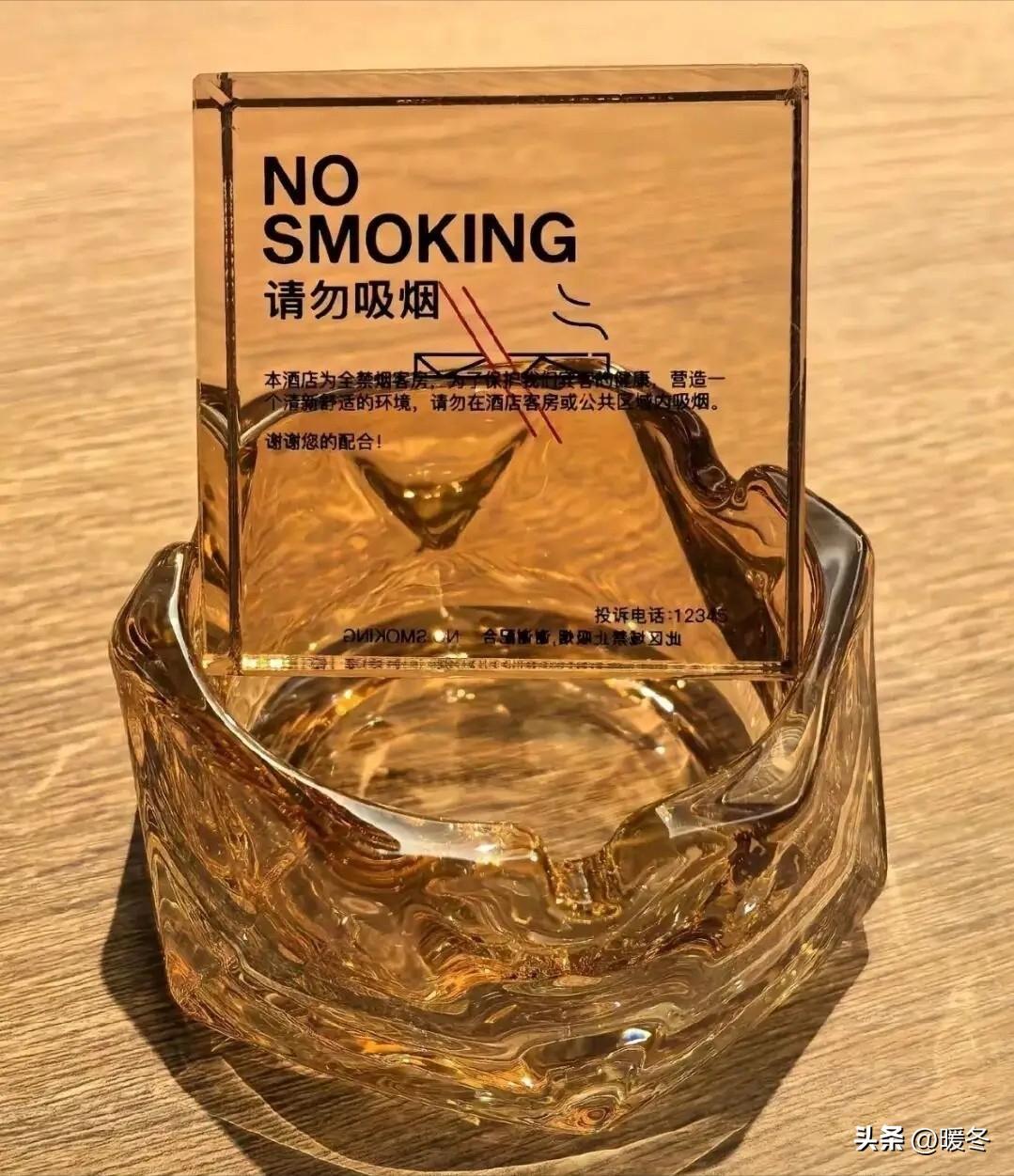 就抽一根烟！住五星酒店退房，平白多掏1000块，换谁心里都不得劲？
 
大连一位