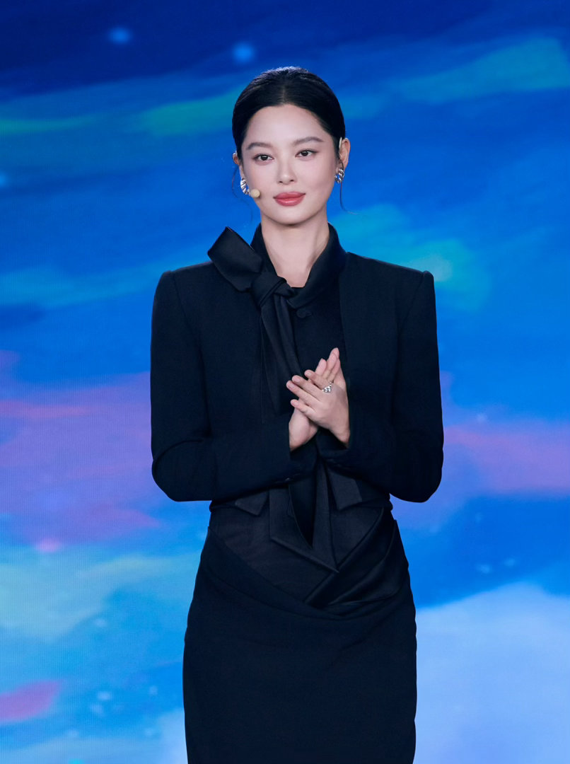 辛芷蕾担任CMG中国电影盛典宣传大使 一二一，向前走！辛芷蕾以宣传大使身份领衔首
