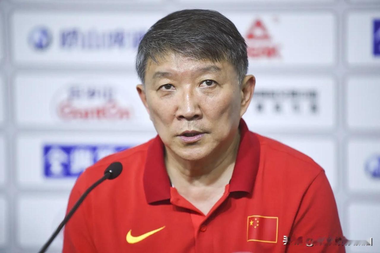 2 场热身赛：宫鲁鸣对队员“摸底”如下

韩旭：值得信赖，中流砥柱
杨舒予：进步
