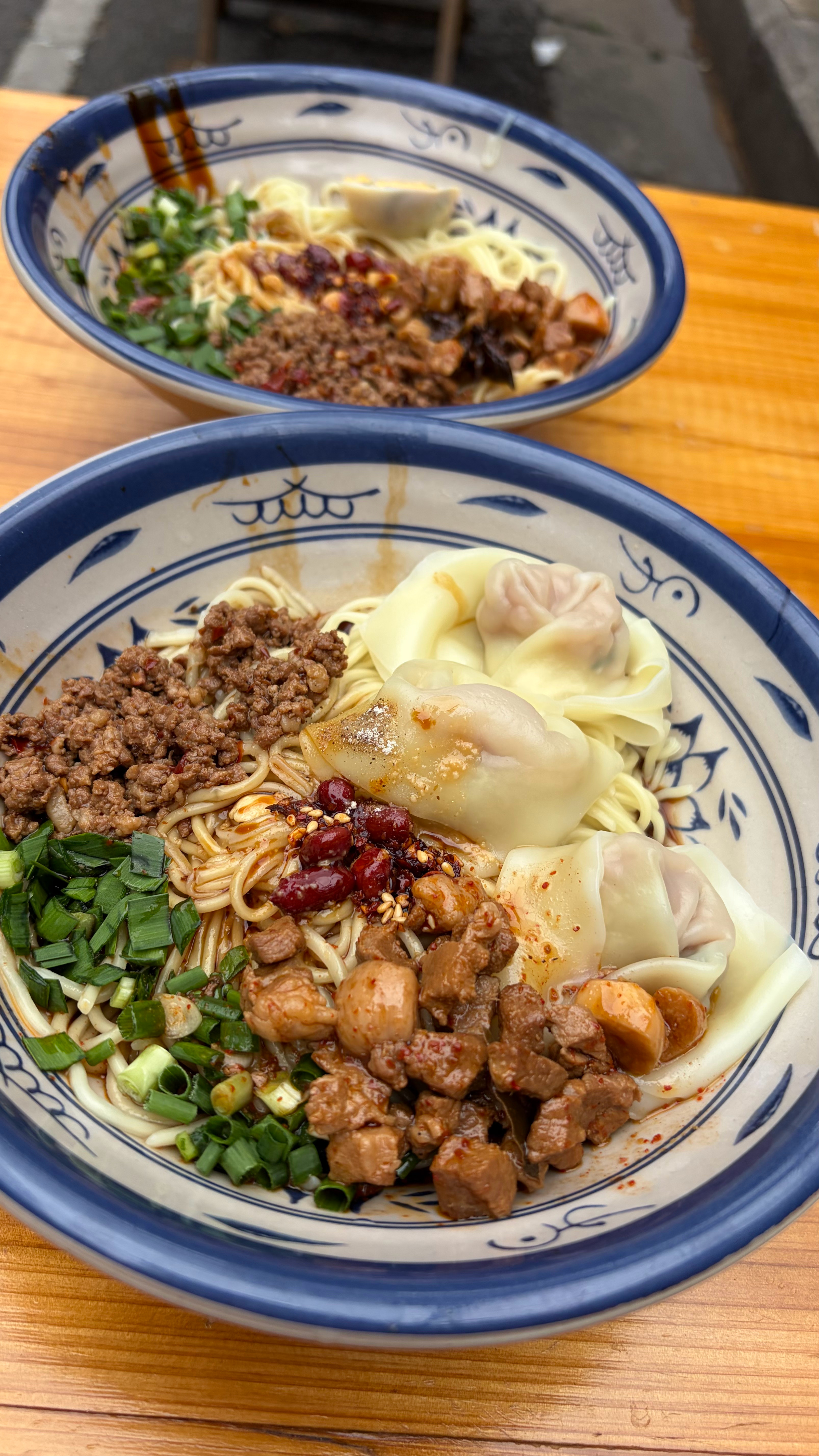天天去外面吃面，今天饺掺面 