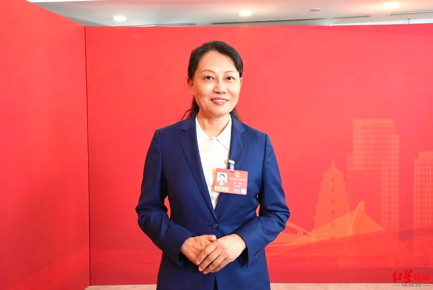 #网络食品乱象如何根治#【网购食品安全如何保障？人大代表：#呼吁带货主播应对食品