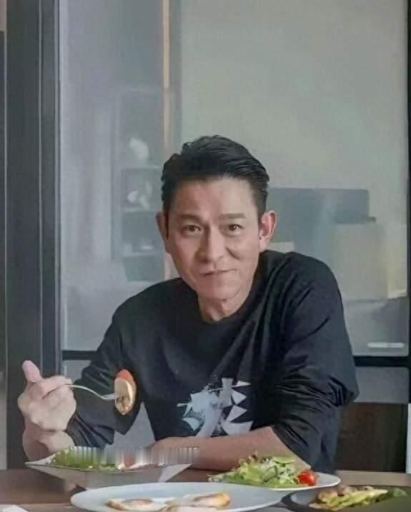 刘德华常年吃素保养！普通人真的适合照搬吗