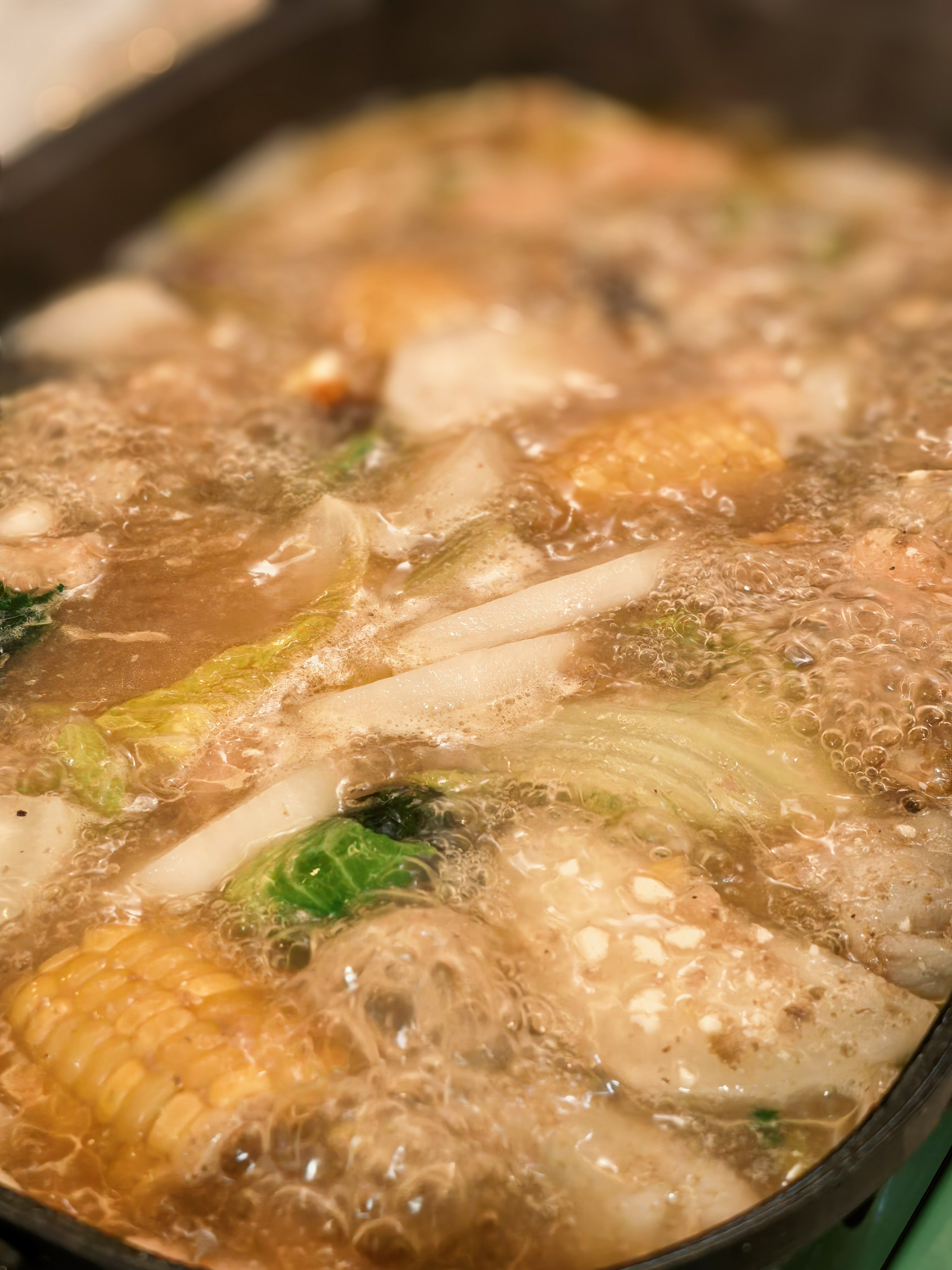 周末自己做个滋补火锅～美滋滋！ 