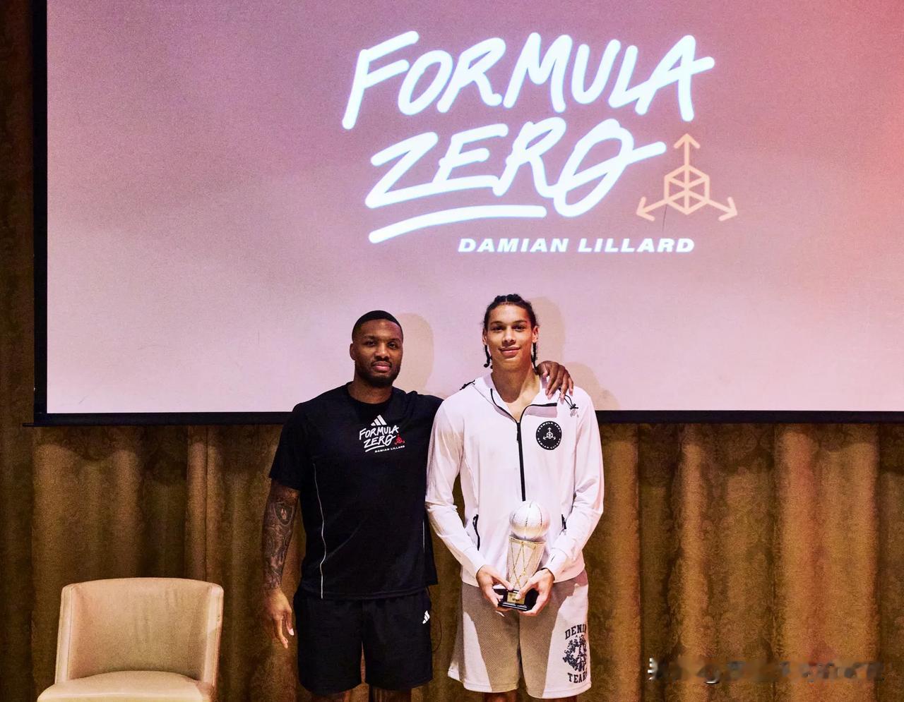 利拉德举办的Formula Zero精英训练营，NCAA男篮 北卡州立后卫Mat