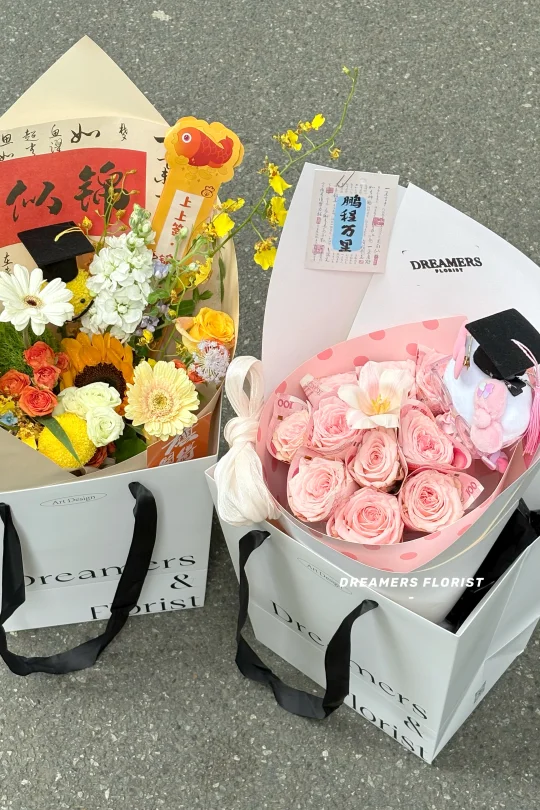 高考前的最后一次自习课 必须带花去接吖