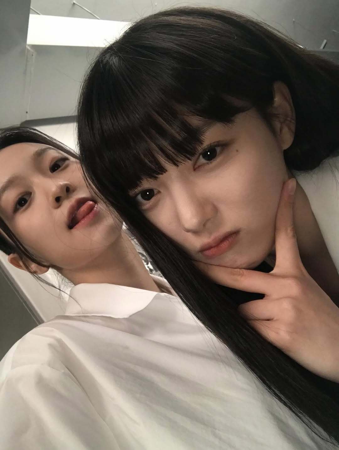 亲爱的x 相关剧中饰演沈圣希的演员金伊敬ins更新剧照金裕贞相关(图1，图2，图