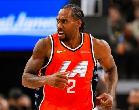 卡乔丹！伦纳德单节26分，三节51分7篮板5抢断3盖帽，得分创生涯新高

在今日