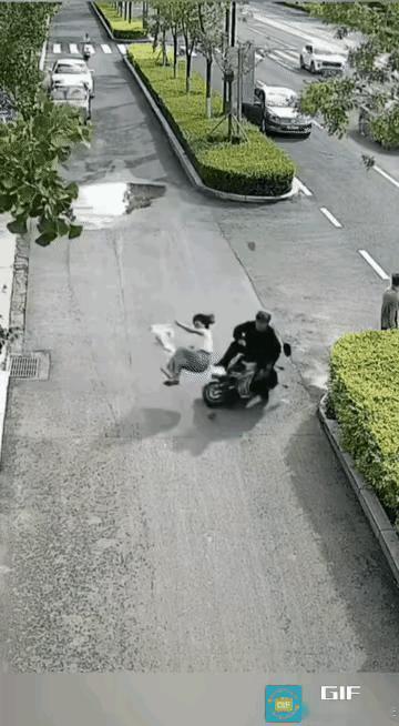 哪怕双方看一眼，也不会发生这个事故。
