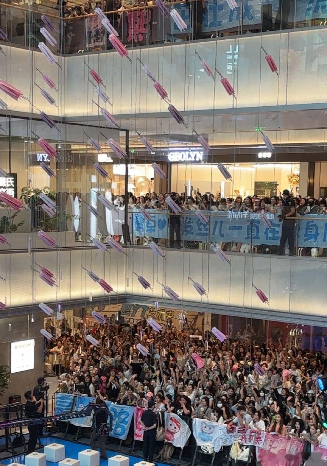 #鹭卓winner[超话]##鹭卓陈少熙武汉活动氛围#这个活动氛围也太好了吧，鹭