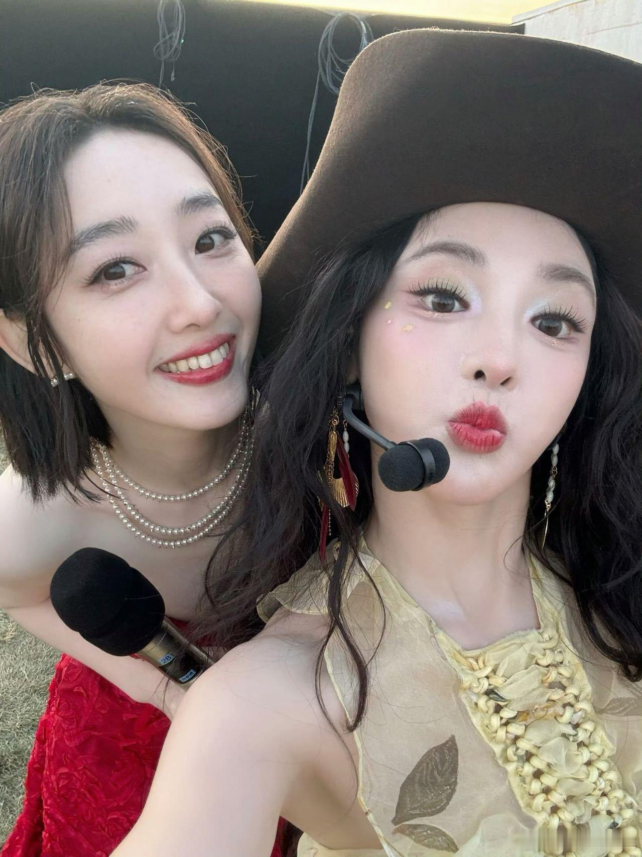 这波评论区也太热闹了！罗予彤、李晟、马吟吟等多位浪姐齐聚彭小苒评论区，你一言我一