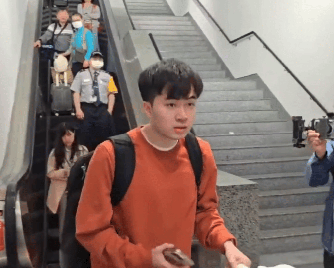 人如其名🍊林云橘 ➕ 笑脸卫衣 