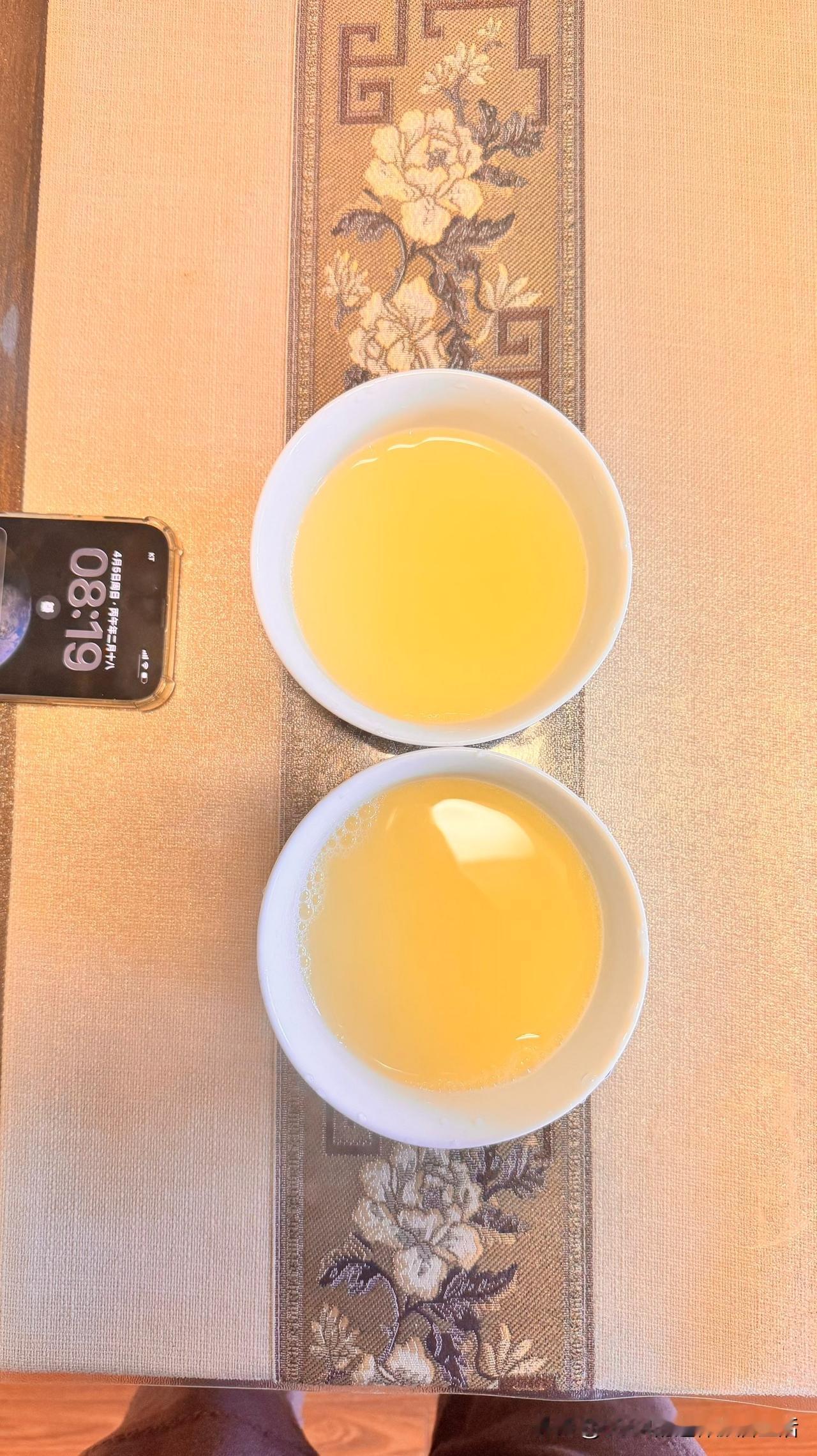 一碗小米粥，人间美味，幸福无比。断食九十个小时，身体回归原始状态，第一口热粥入口