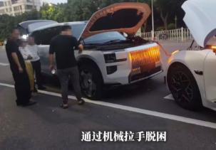 广东湛江，46万新车提车仅4小时突发故障，整车断电锁死车主一家，买车最怕这种侥幸