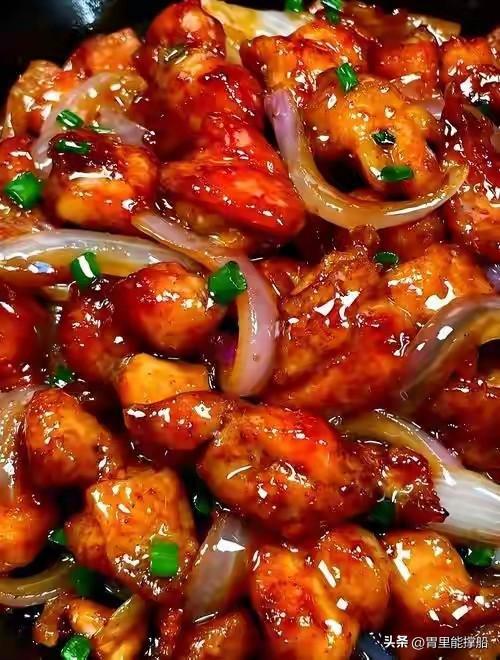 各位吃货老铁们，我是你们的老朋友美食小李！今天咱不整那些花里胡哨的，就来一道实实